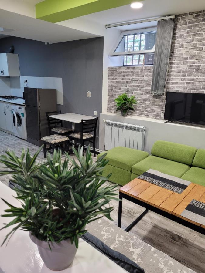 Vila Дом 33 Возле Клиники Астхик Jerevan Exteriér fotografie